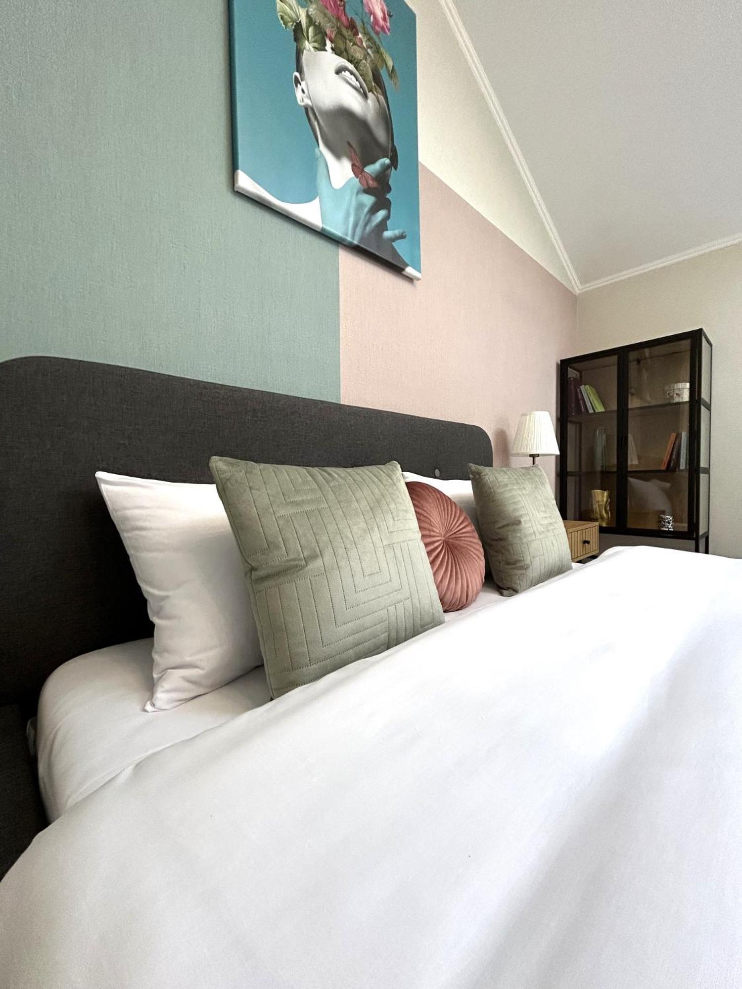 Modern Apartment, 5Mins To Rynok Square Liov Exterior foto